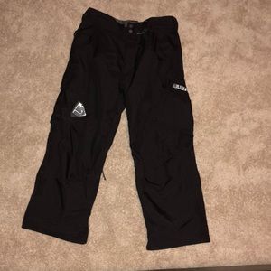 Burton snow pants size men’s medium